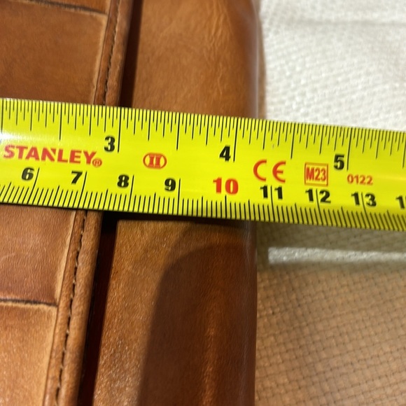 🔥SALE Patricia Nash Tan Woven Leather” Therresa" Clutch Wallet - RFID - Picture 7 of 9